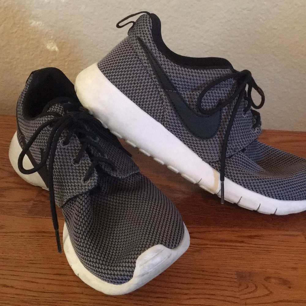 Nike Roshe Shoes